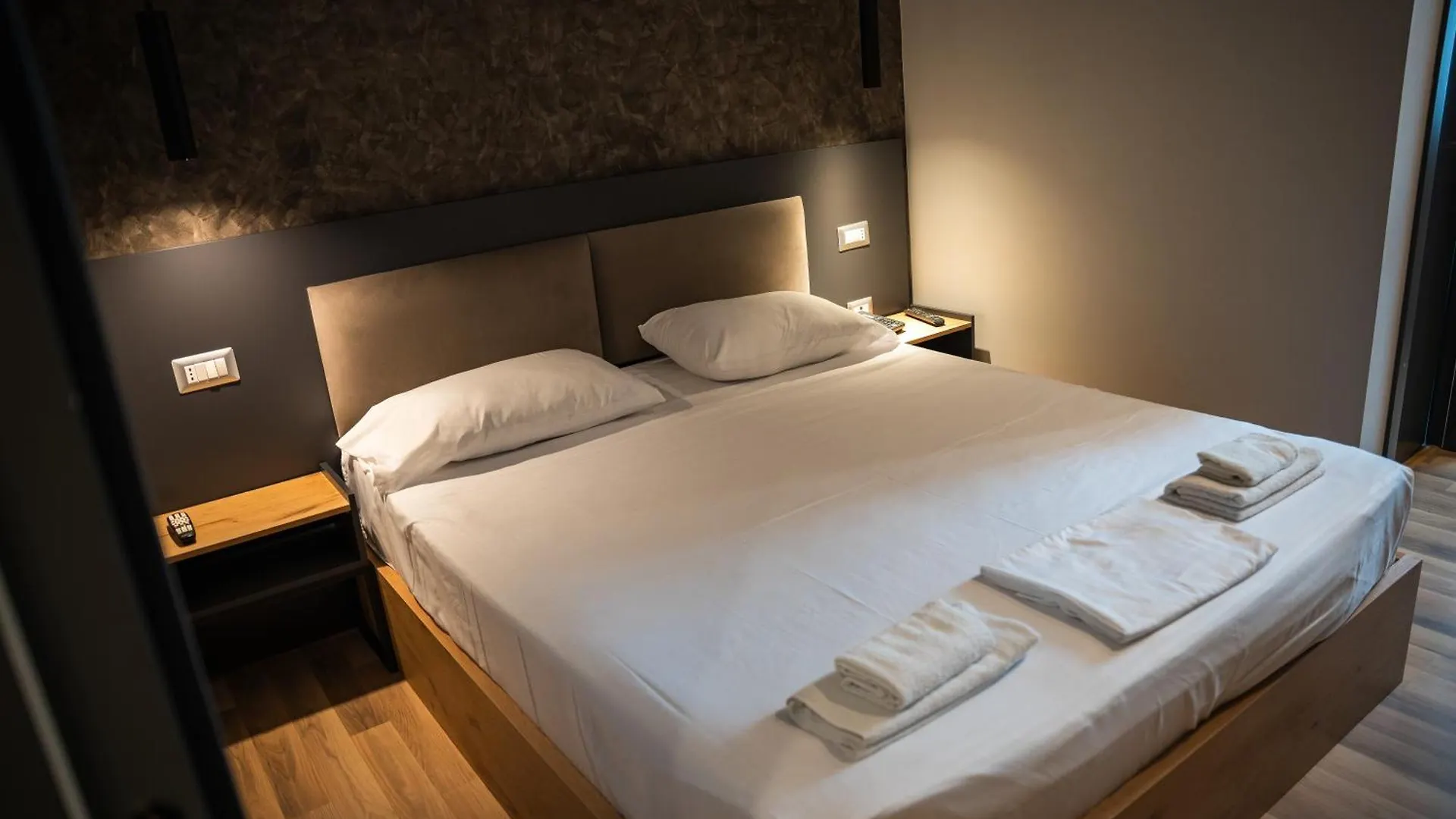 Center Boutique Hotel Тирана