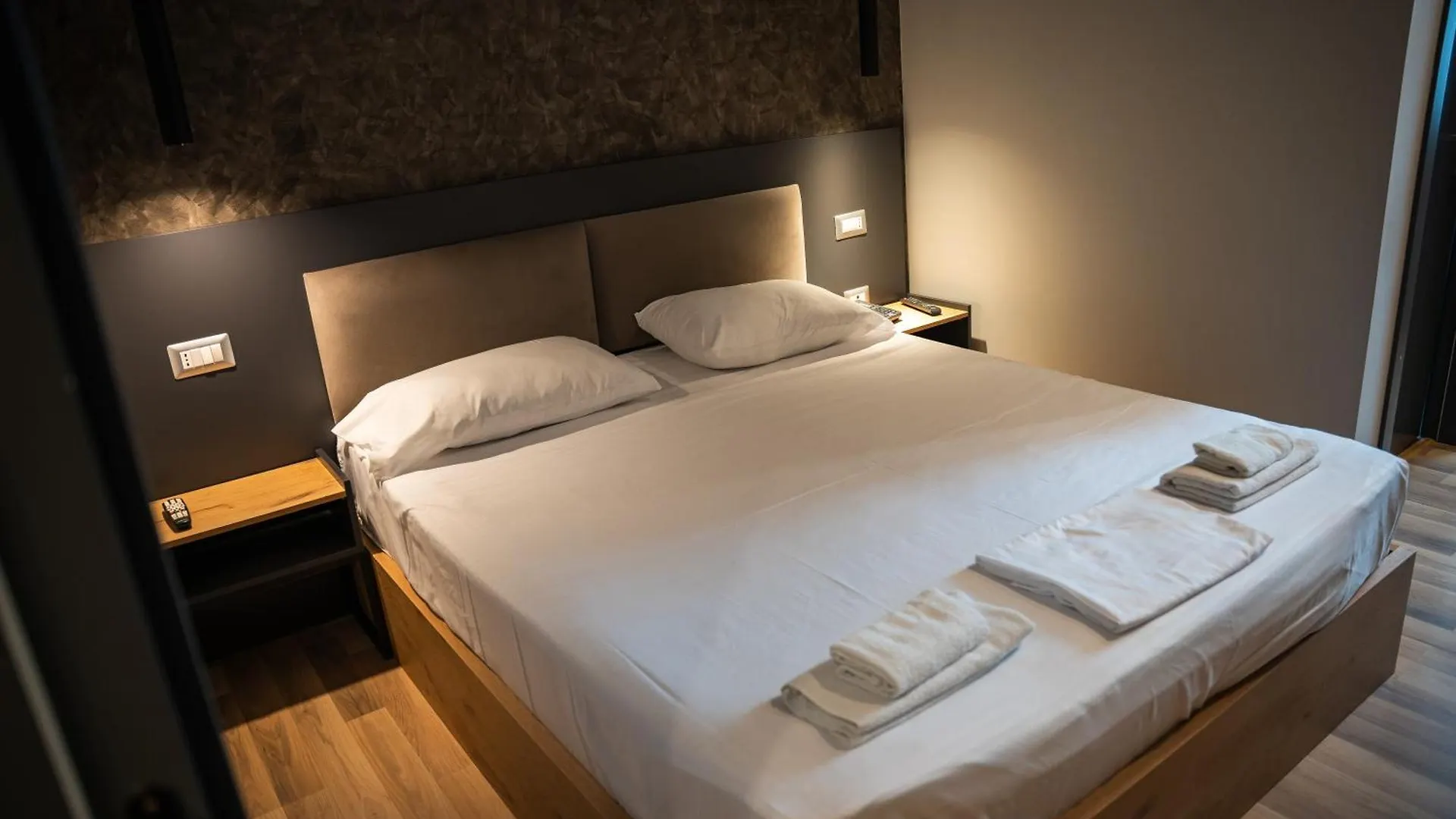 Center Boutique Hotel Тирана