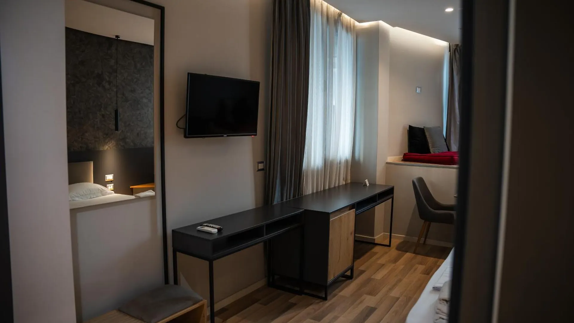 Center Boutique Hotel Тирана