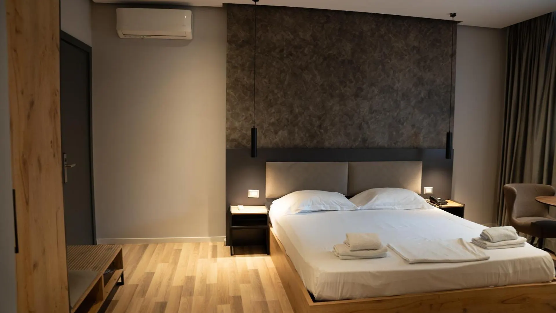 Center Boutique Hotel Tirana 3*,